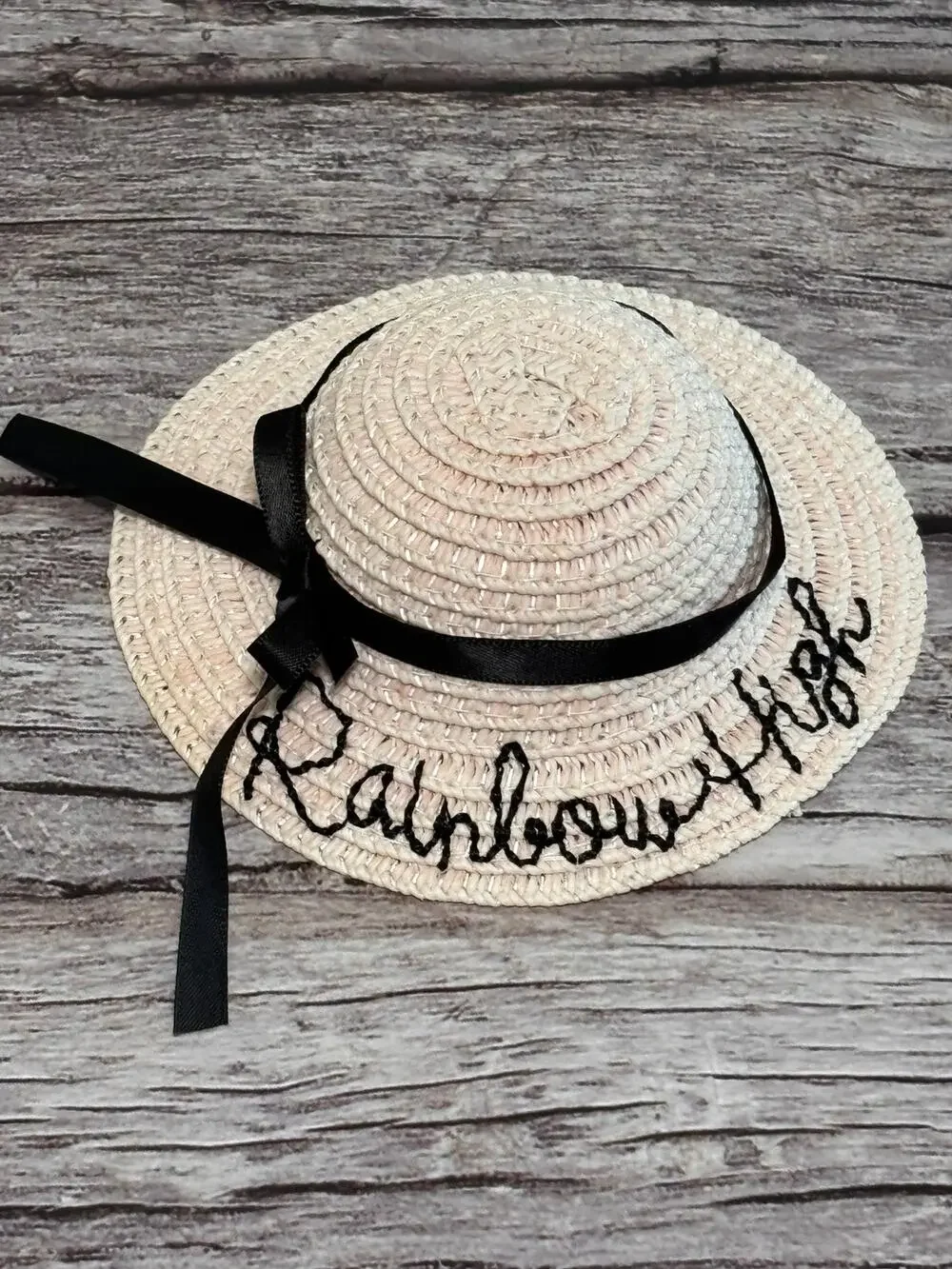 Rainbow High Pacific Coast Bella Parker Doll Beach Outfit Pink Straw Floppy Hat